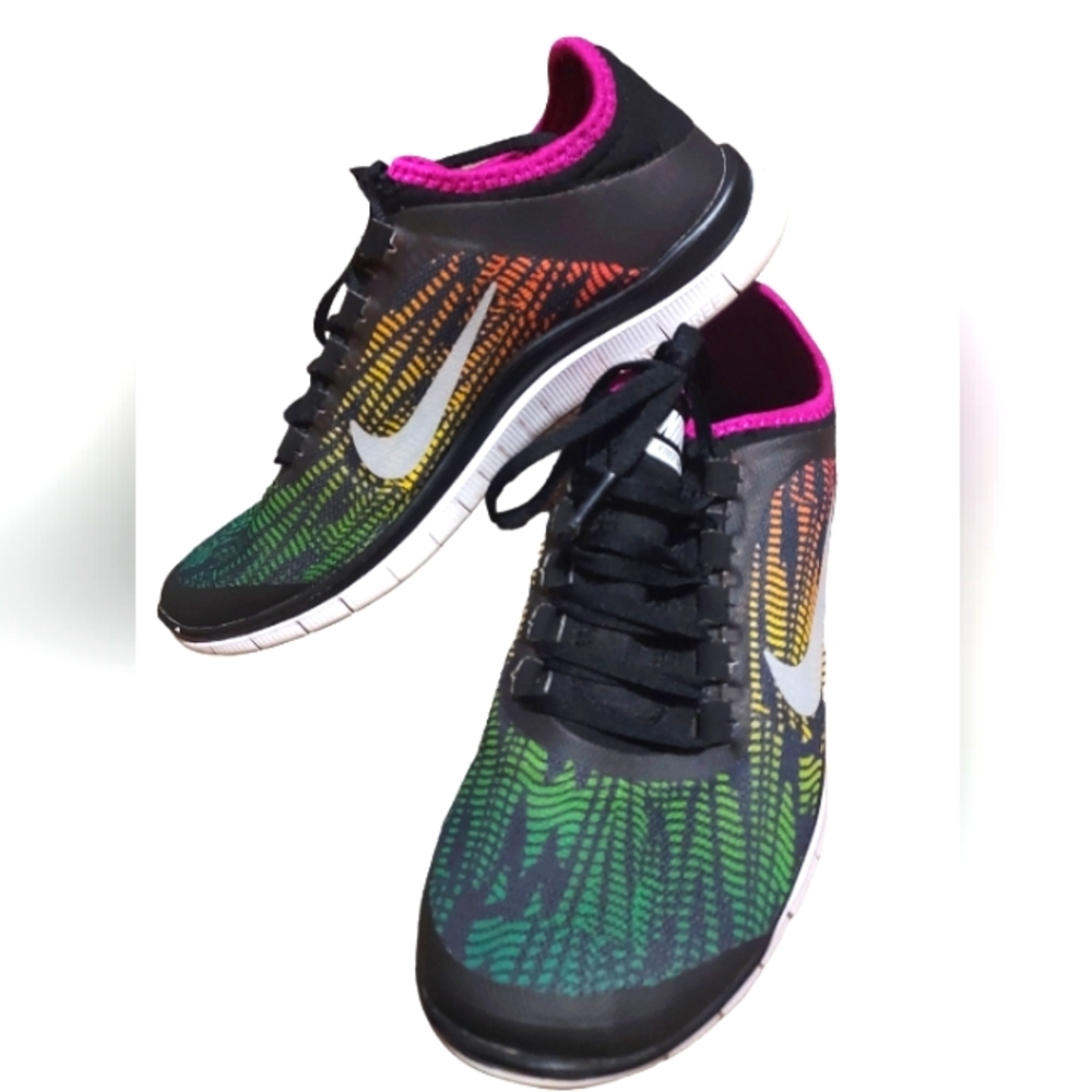 matthew wolff nike golf shoes rainbow